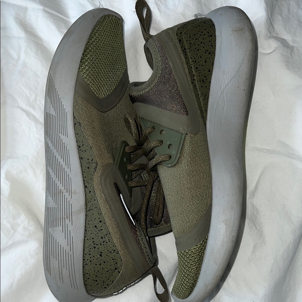 W6 Nike Shoes